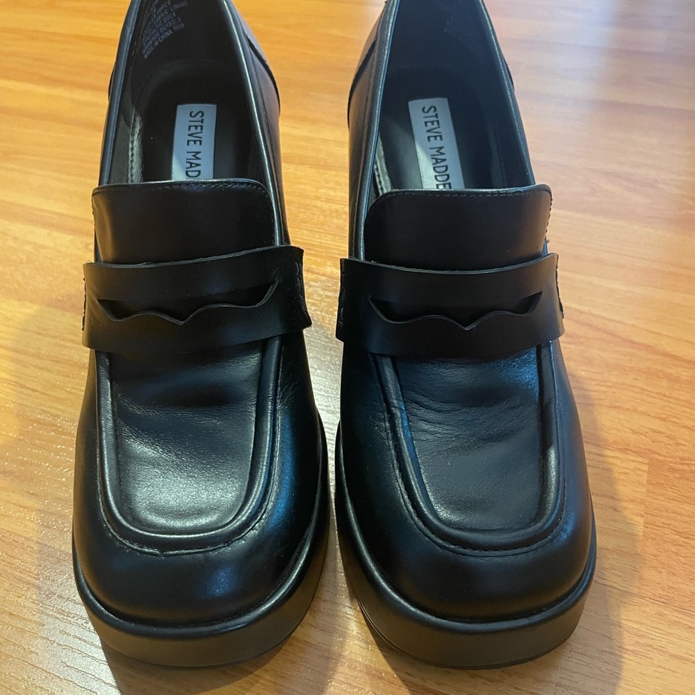 Steve Madden Black Chunky Platform Loafers